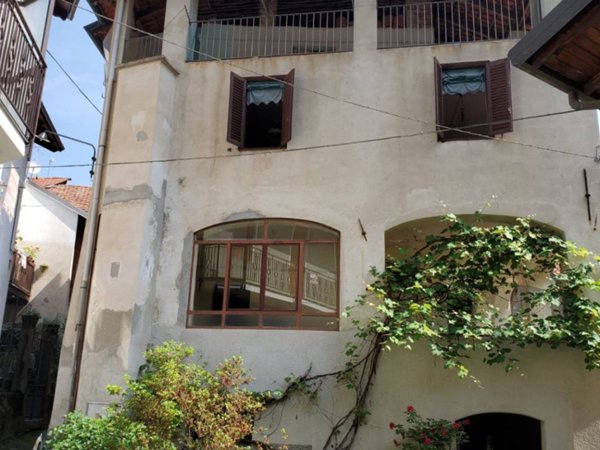 casa indipendente in vendita a Valduggia in zona Crabbia