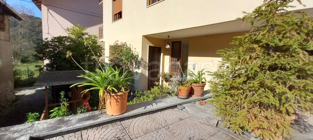 casa indipendente in vendita a Valduggia in zona Valpiana