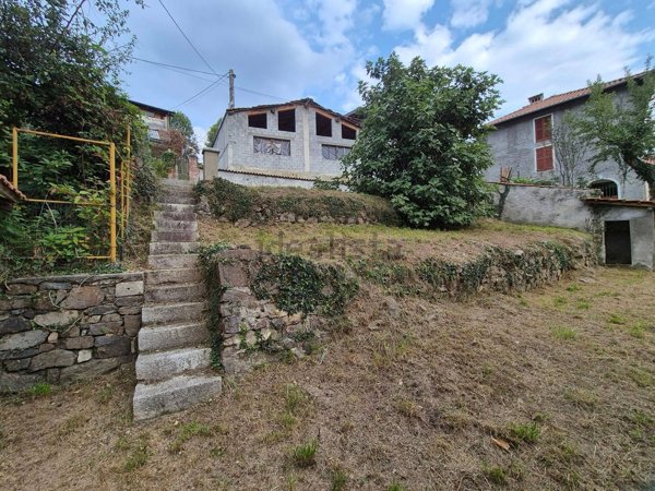 casa semindipendente in vendita a Valduggia in zona Orlonghetto