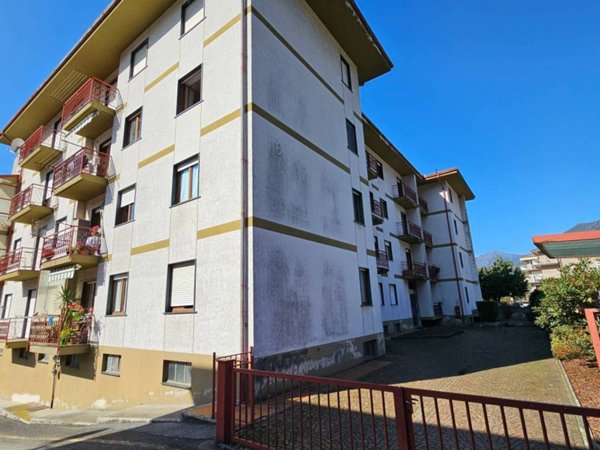 appartamento in vendita a Varallo