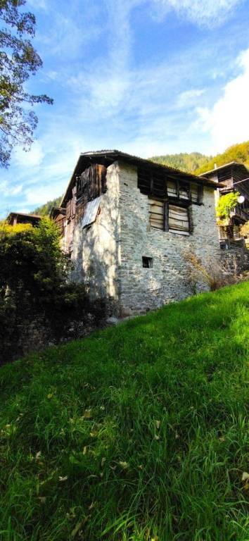 appartamento in vendita a Varallo