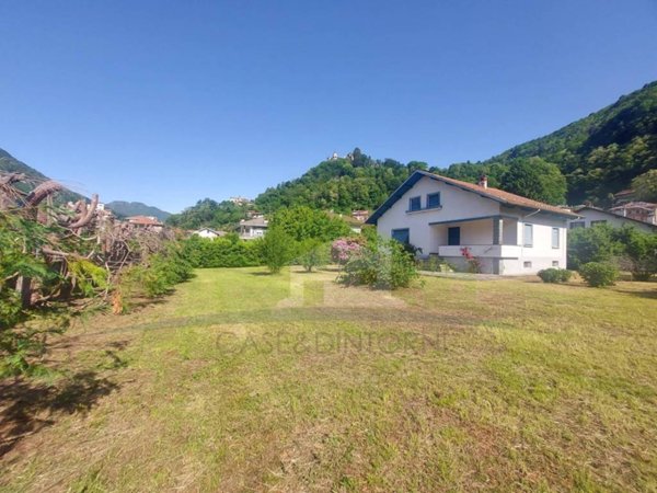 casa indipendente in vendita a Varallo