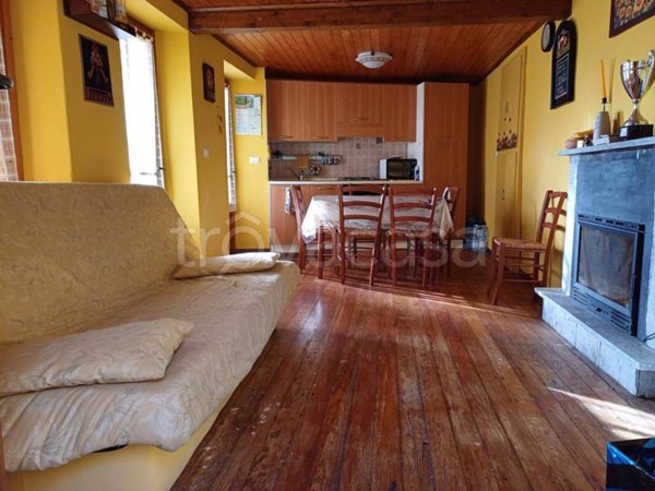 casa indipendente in vendita a Varallo
