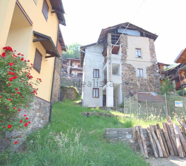 appartamento in vendita a Varallo