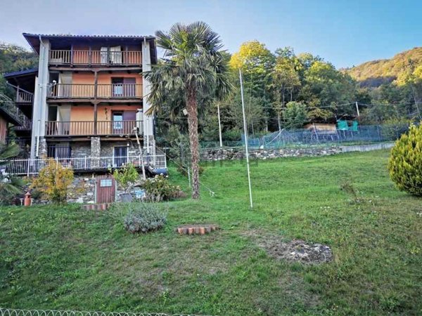 casa indipendente in vendita a Varallo