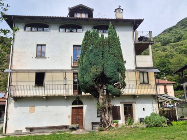 casa indipendente in vendita a Varallo in zona Valmaggia