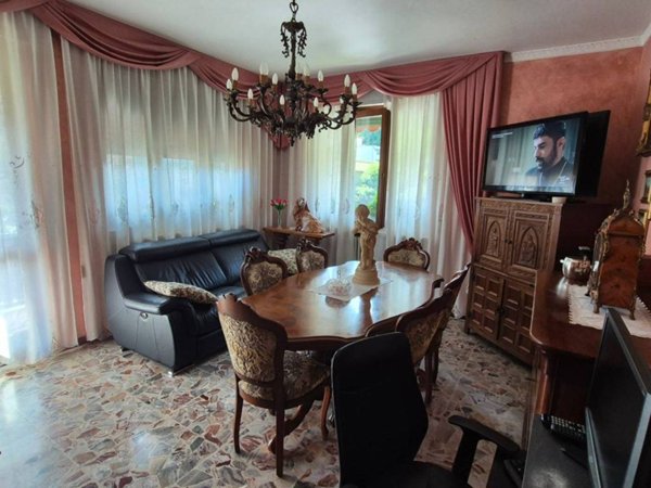 appartamento in vendita a Varallo