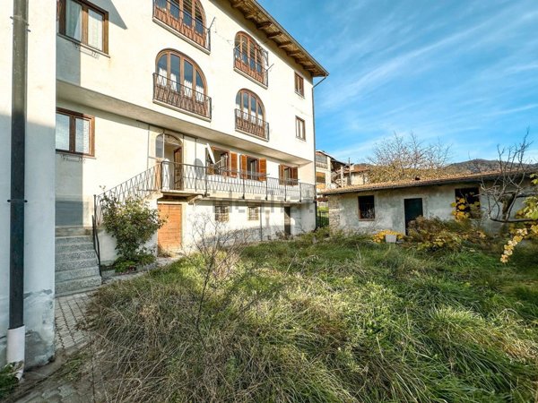 appartamento in vendita a Varallo