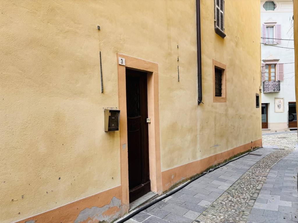 appartamento in vendita a Varallo