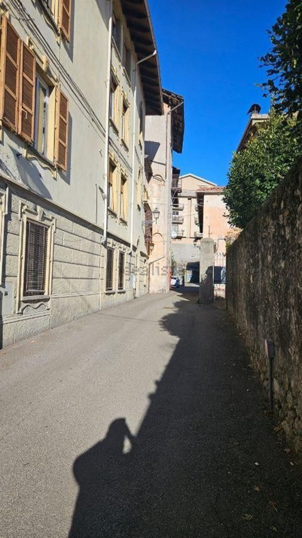 esavano in vendita a Varallo