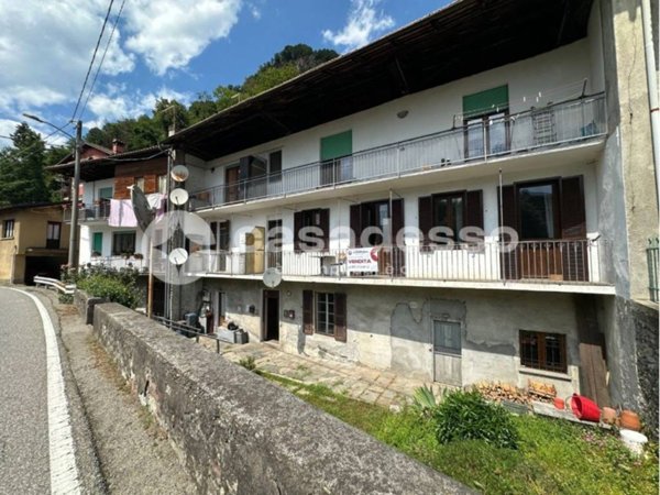 appartamento in vendita a Varallo in zona Roccapietra