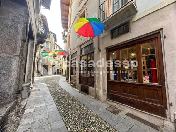 negozio in vendita a Varallo