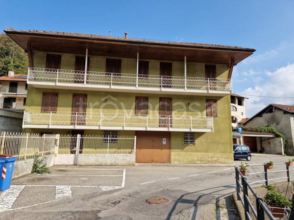 casa indipendente in vendita a Varallo in zona Locarno