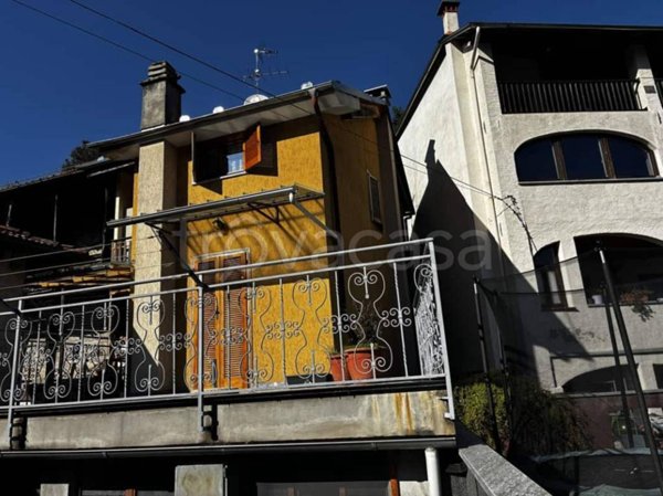 casa indipendente in vendita a Varallo in zona Locarno