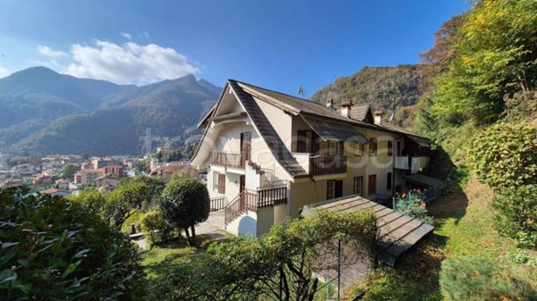 casa indipendente in vendita a Varallo