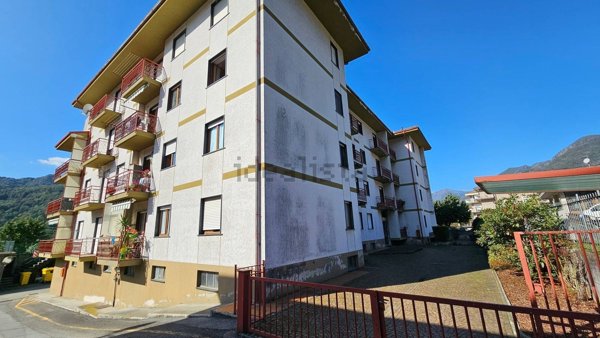 appartamento in vendita a Varallo