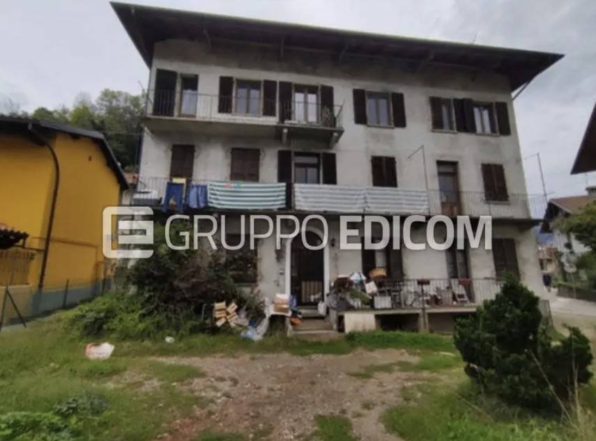 appartamento in vendita a Varallo in zona Locarno