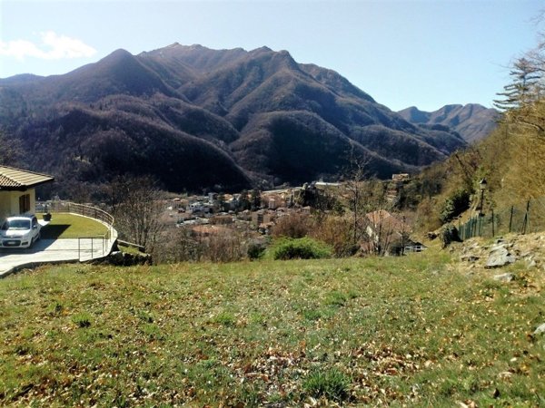 terreno edificabile in vendita a Varallo