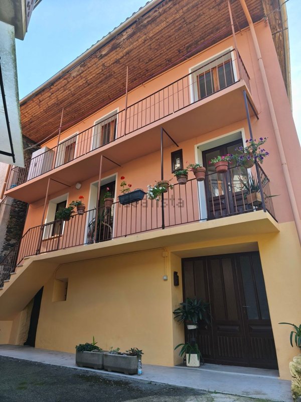 quadrivano in vendita a Varallo