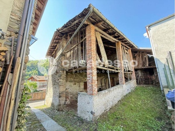 locale commerciale in vendita a Varallo in zona Locarno