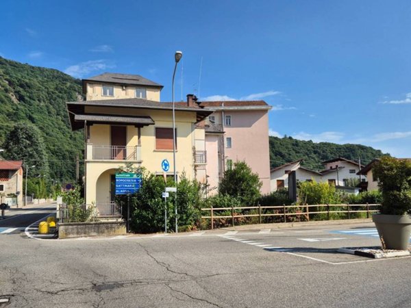 appartamento in vendita a Varallo