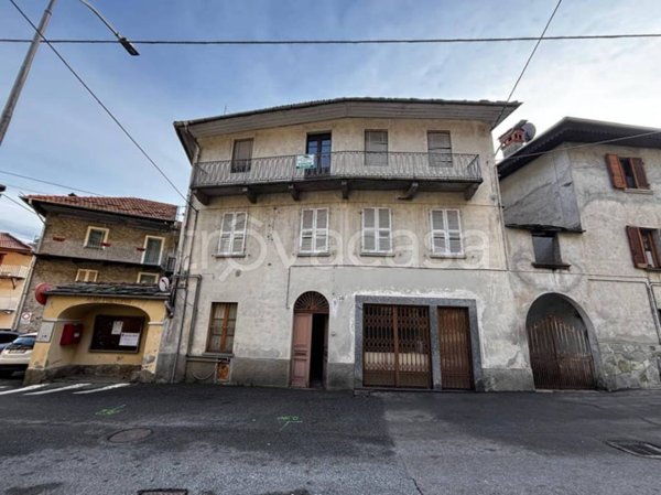 casa indipendente in vendita a Varallo in zona Crevola