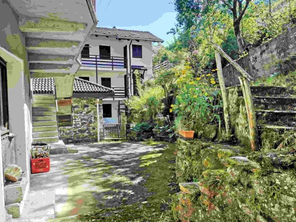 casa indipendente in vendita a Varallo