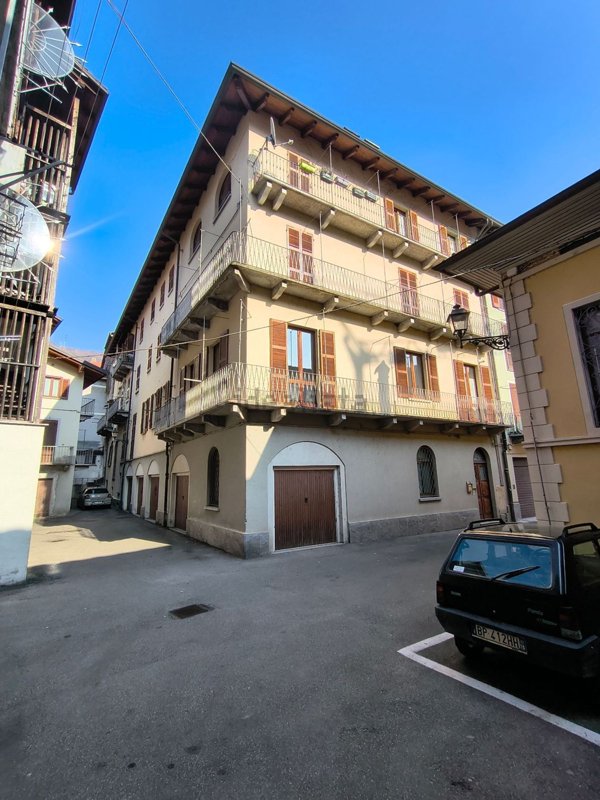 appartamento in vendita a Varallo
