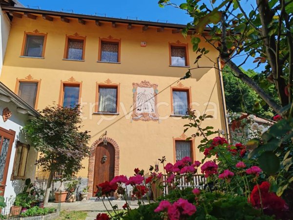 casa indipendente in vendita a Varallo in zona Locarno
