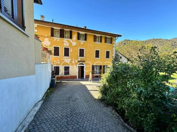 appartamento in vendita a Varallo in zona Roccapietra