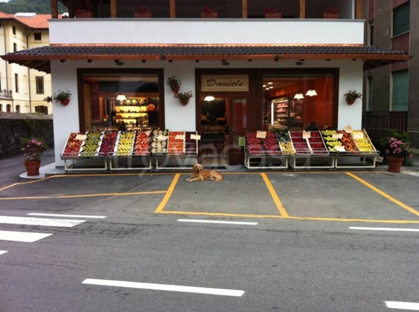negozio in vendita a Varallo