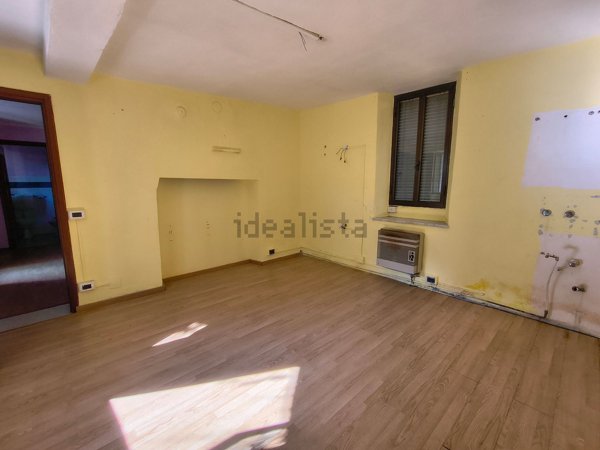 appartamento in vendita a Varallo in zona Crevola