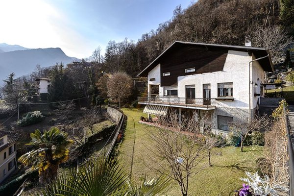 appartamento in vendita a Varallo in zona Crevola