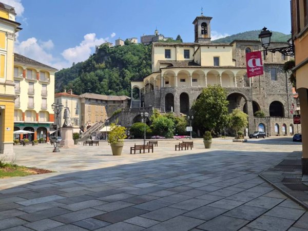 appartamento in vendita a Varallo in zona Crevola