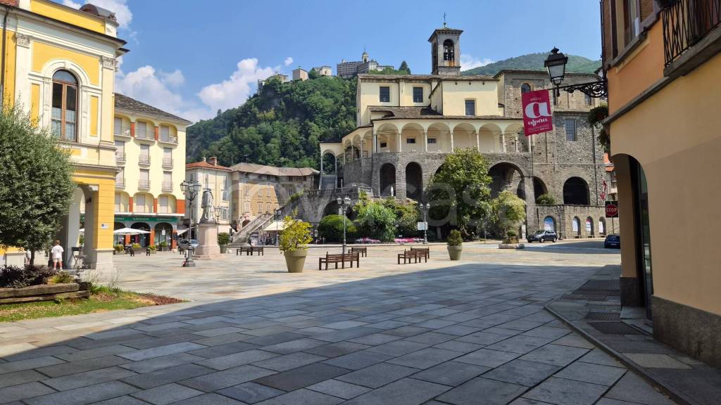 appartamento in vendita a Varallo in zona Crevola