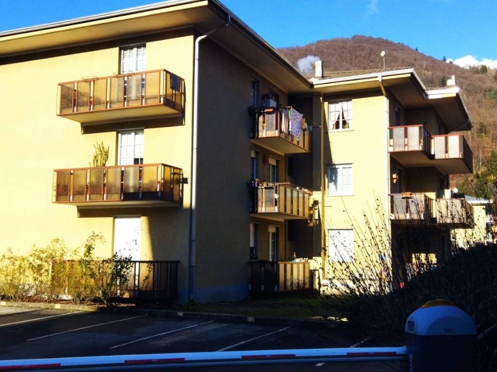 appartamento in vendita a Varallo in zona Crevola