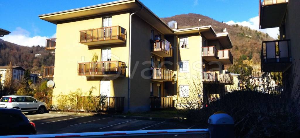 appartamento in vendita a Varallo in zona Crevola