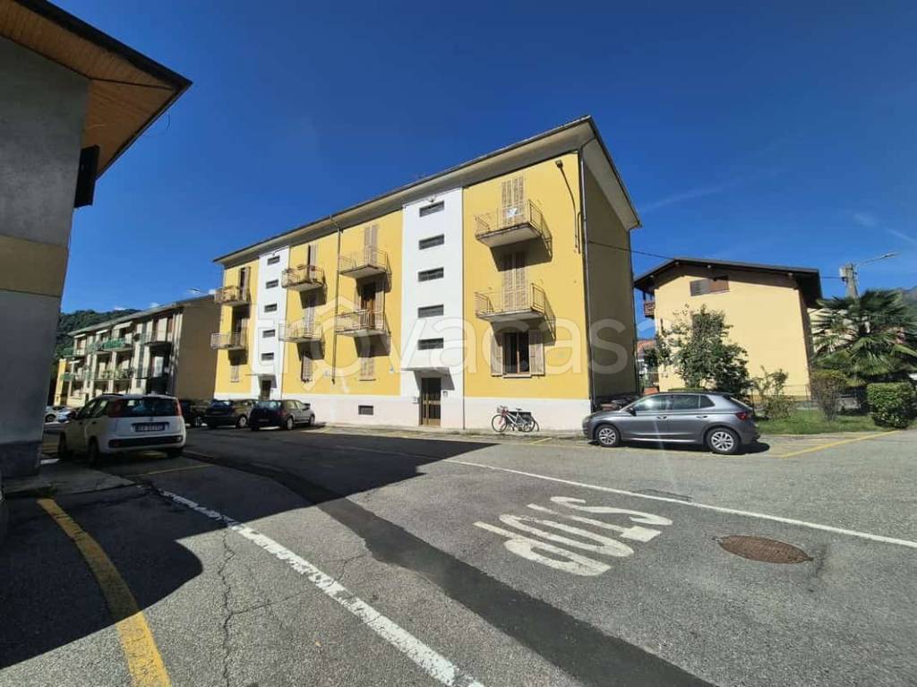 appartamento in vendita a Varallo in zona Crevola
