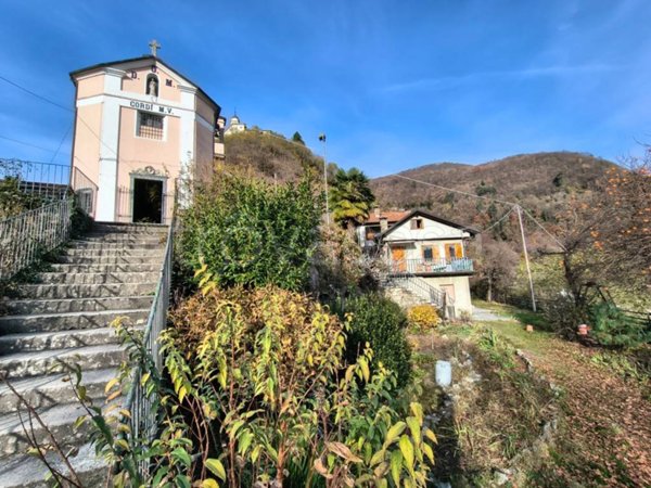 casa indipendente in vendita a Varallo in zona Crevola
