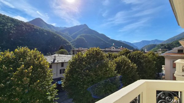 appartamento in vendita a Varallo in zona Crevola