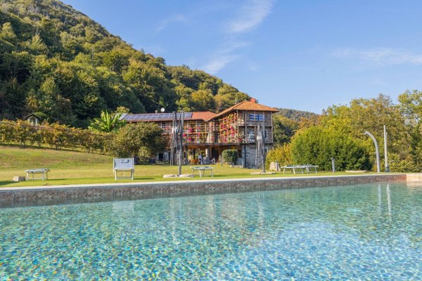 casa indipendente in vendita a Varallo in zona Locarno