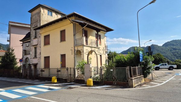 appartamento in vendita a Varallo in zona Crevola