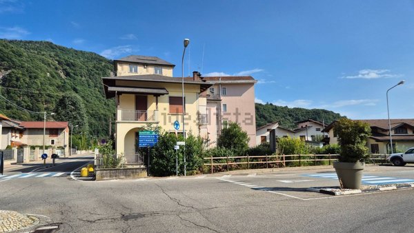 appartamento in vendita a Varallo in zona Crevola