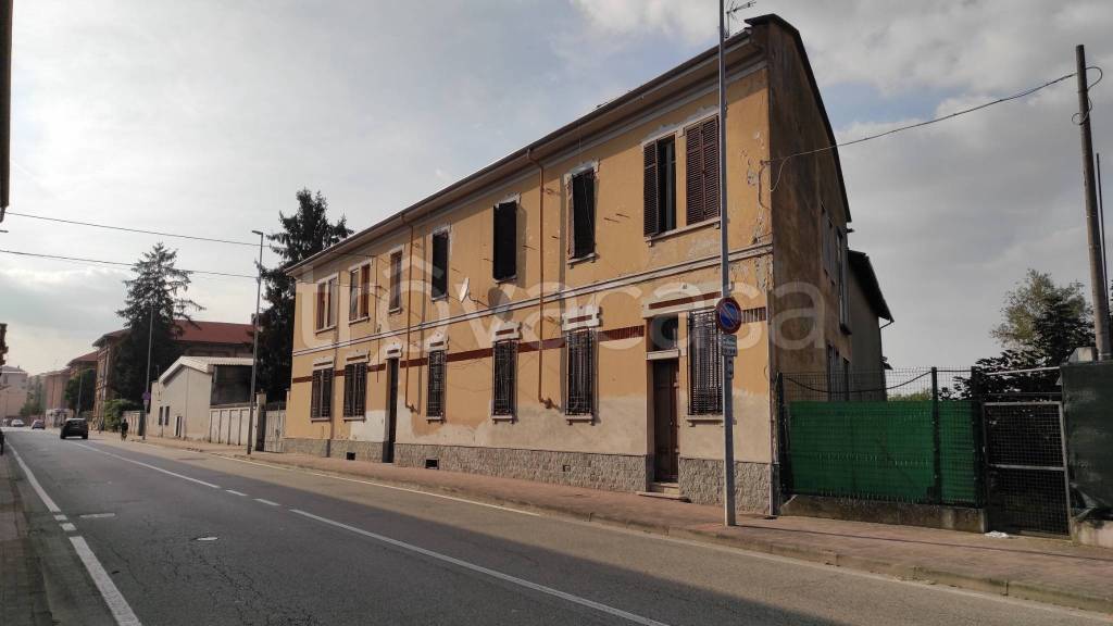 casa indipendente in vendita a Vercelli