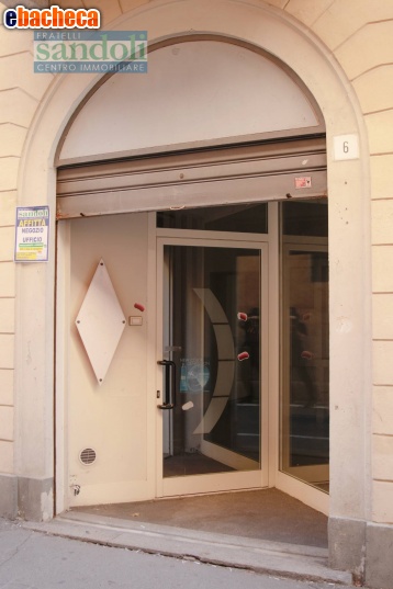 ufficio in vendita a Vercelli in zona Centro Città