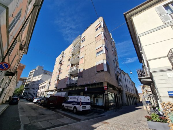 appartamento in vendita a Vercelli in zona Centro Città