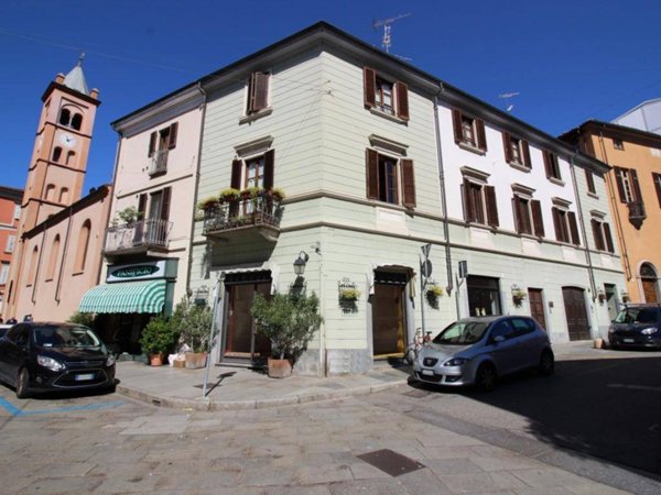 negozio in vendita a Vercelli in zona Centro Città
