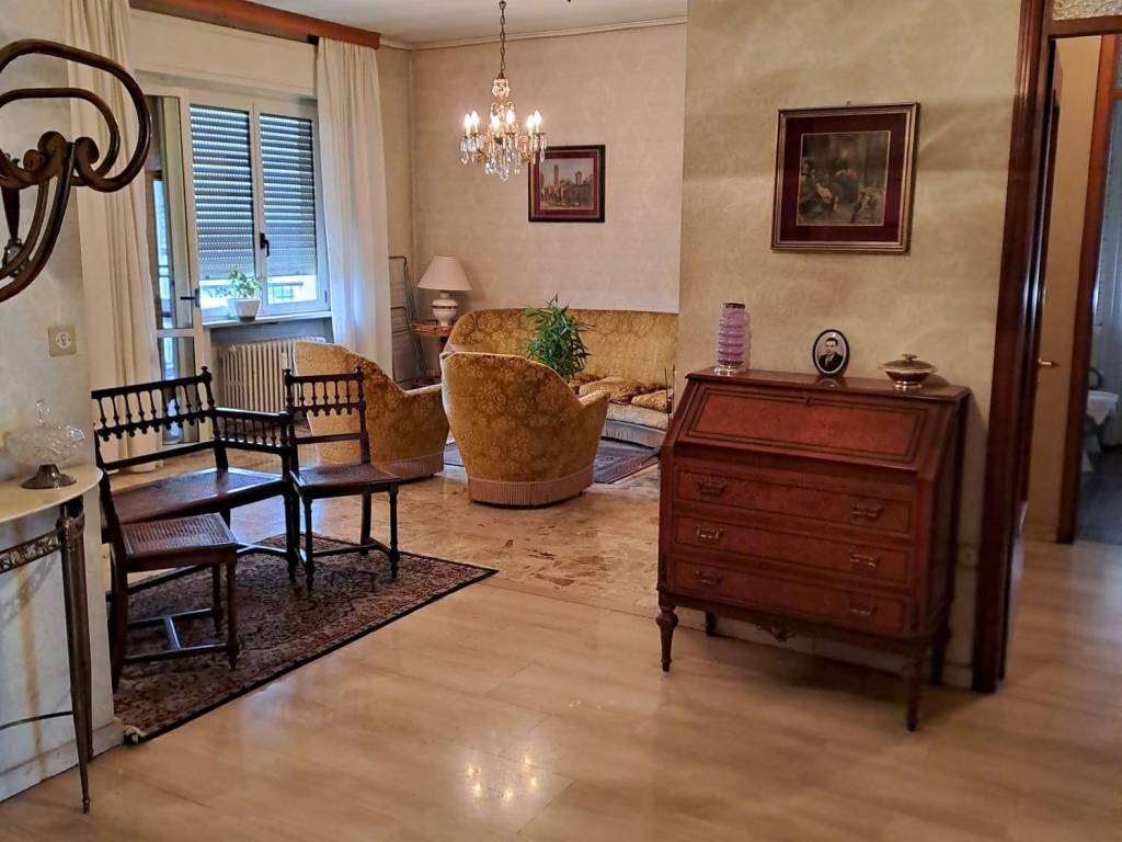 appartamento in vendita a Vercelli in zona Ospedale