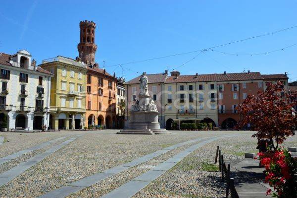 negozio in vendita a Vercelli