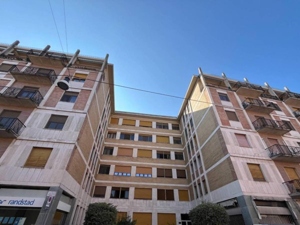 appartamento in vendita a Vercelli in zona Centro Città